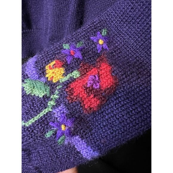 Vintage Susan Bristol Wool Sweater Sz 40 Hand Embroidered Purple Floral Pullover - Picture 6 of 10